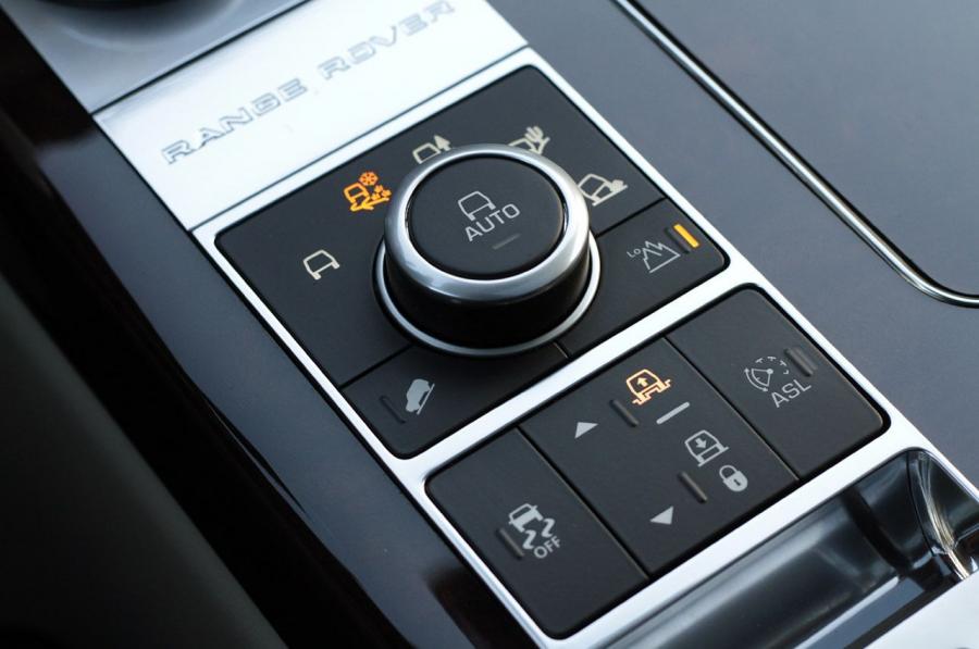  Land Rover Range Rover 2013 года  (фото 87 из 230)